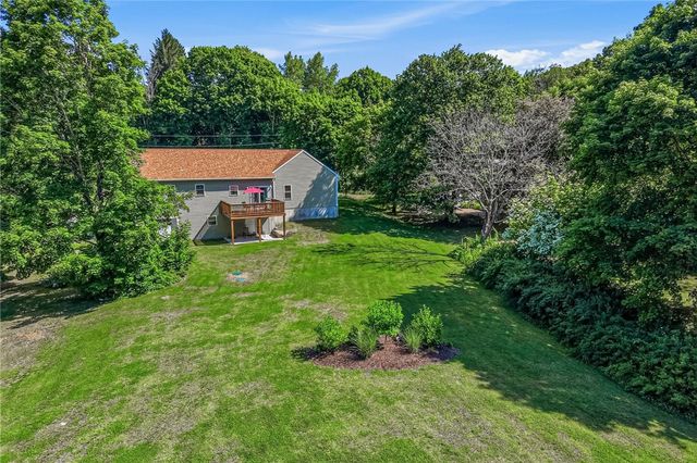 585 East Avenue, Burrillville, RI 02830