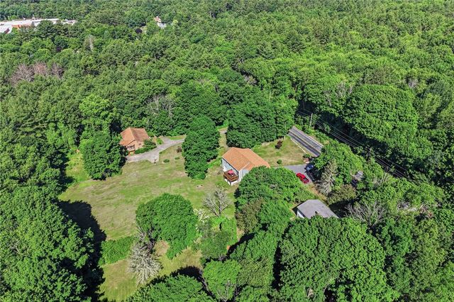 585 East Avenue, Burrillville, RI 02830