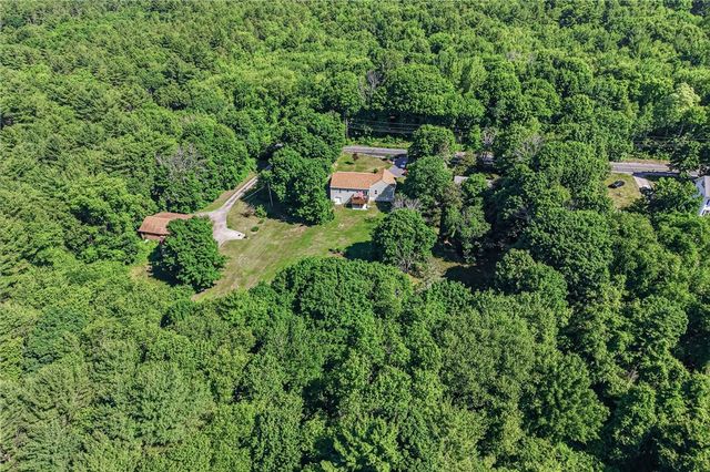 585 East Avenue, Burrillville, RI 02830