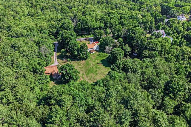 585 East Avenue, Burrillville, RI 02830