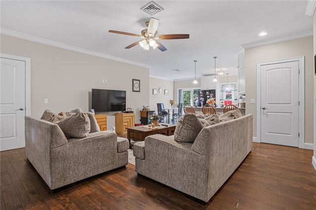 585 East Avenue, Burrillville, RI 02830