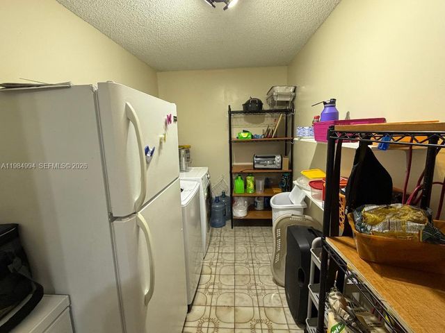 15331 SW 303rd St, Homestead, FL 33033