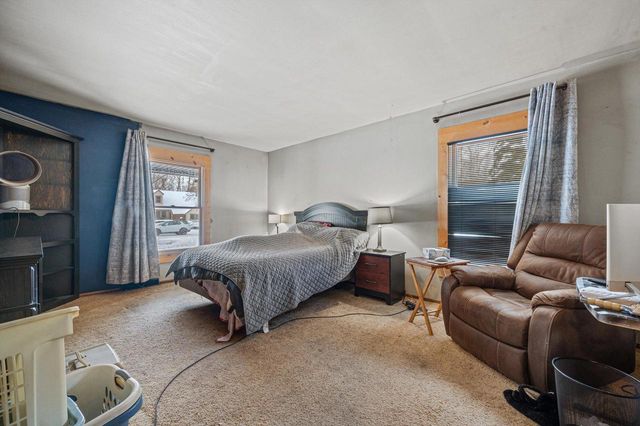 W220N2612 Maplewood LANE, Waukesha, WI 53186