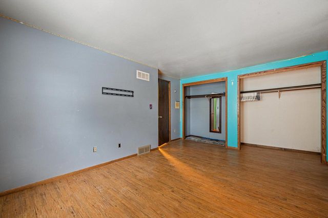 W220N2612 Maplewood LANE, Waukesha, WI 53186