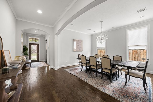 5119 Locust Street, Bellaire, TX 77401