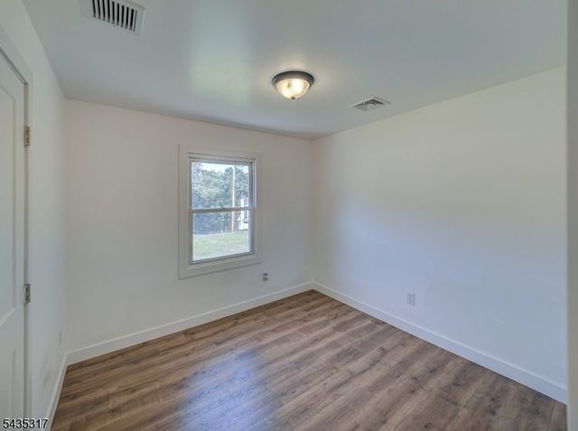 5 Ravine Dr, Andover Twp., NJ 07860