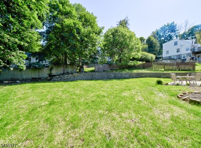 5 Ravine Dr, Andover Twp., NJ 07860