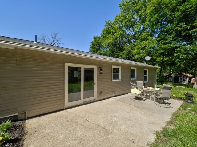 5 Ravine Dr, Andover Twp., NJ 07860