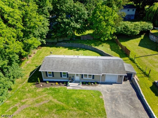 5 Ravine Dr, Andover Twp., NJ 07860