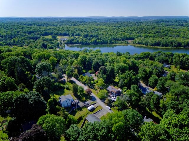 5 Ravine Dr, Andover Twp., NJ 07860