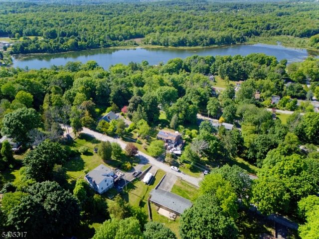 5 Ravine Dr, Andover Twp., NJ 07860