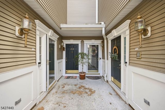 212 Riverwalk Way, Clifton City, NJ 07014