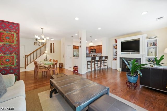 212 Riverwalk Way, Clifton City, NJ 07014