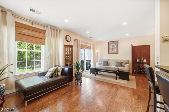 212 Riverwalk Way, Clifton City, NJ 07014