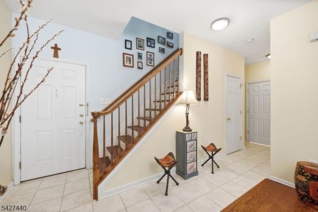 212 Riverwalk Way, Clifton City, NJ 07014