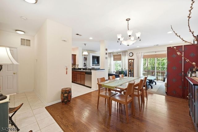 212 Riverwalk Way, Clifton City, NJ 07014