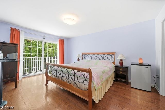 212 Riverwalk Way, Clifton City, NJ 07014