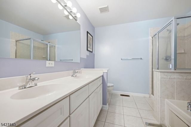 212 Riverwalk Way, Clifton City, NJ 07014