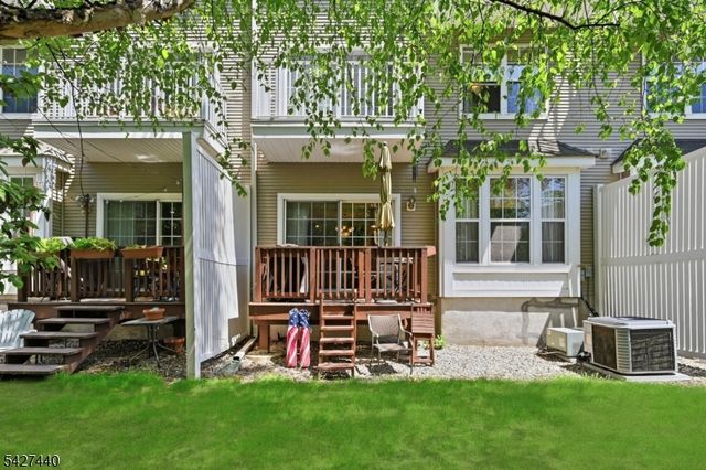 212 Riverwalk Way, Clifton City, NJ 07014