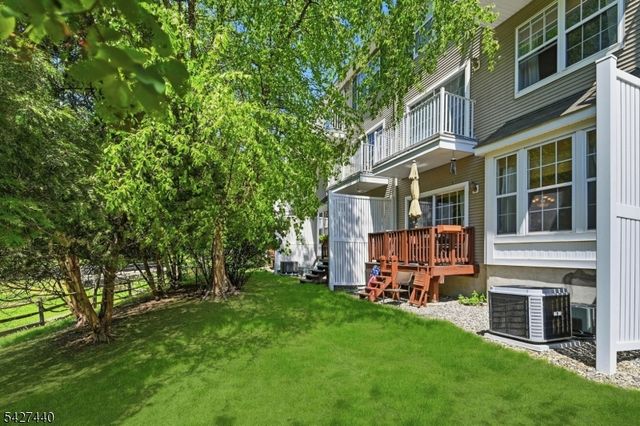 212 Riverwalk Way, Clifton City, NJ 07014