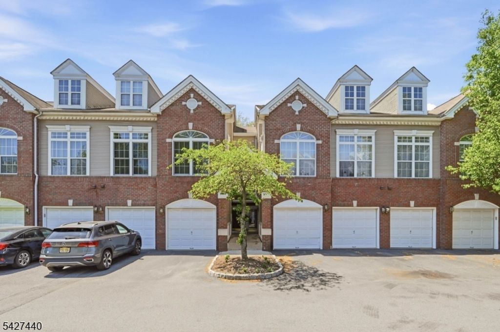 212 Riverwalk Way, Clifton City, NJ 07014