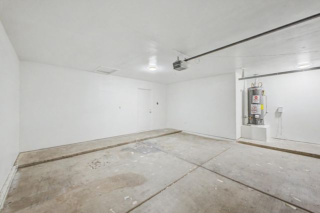 11851 N 76th Drive, Peoria, AZ 85345