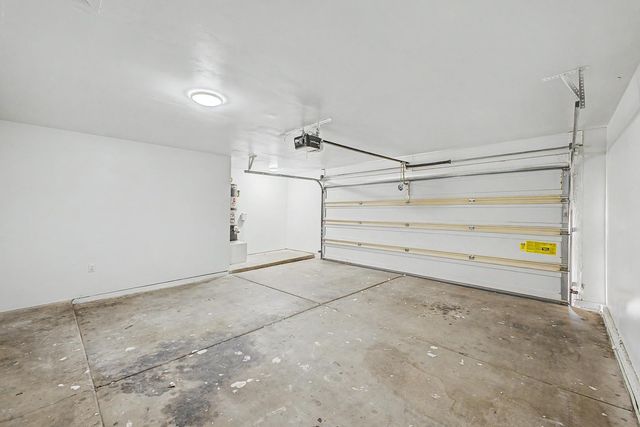 11851 N 76th Drive, Peoria, AZ 85345
