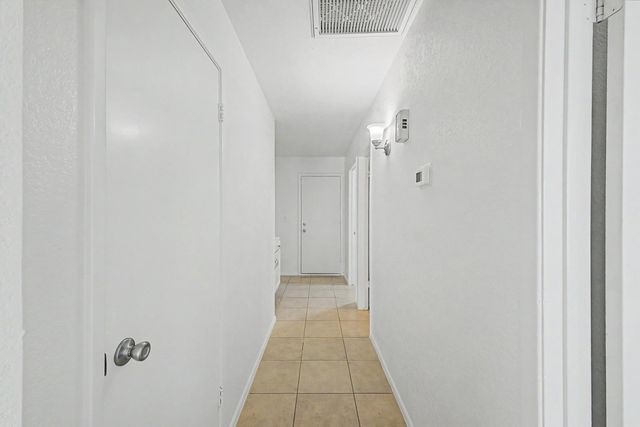 11851 N 76th Drive, Peoria, AZ 85345