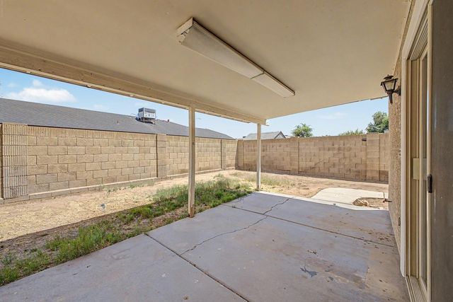 11851 N 76th Drive, Peoria, AZ 85345