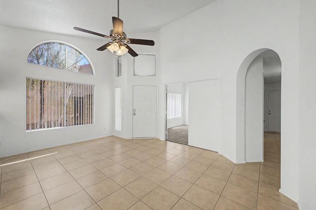 11851 N 76th Drive, Peoria, AZ 85345