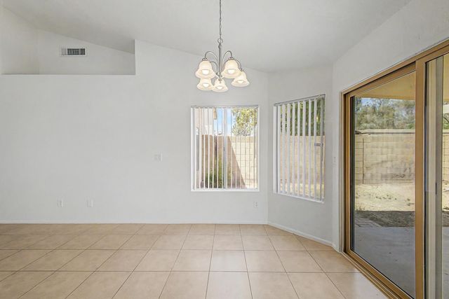 11851 N 76th Drive, Peoria, AZ 85345