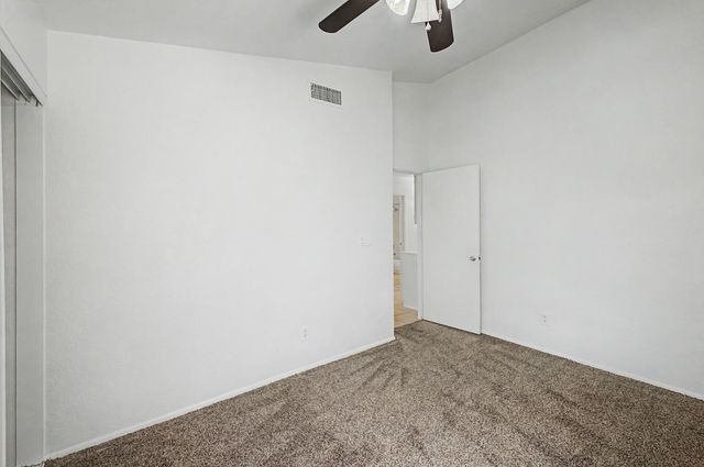 11851 N 76th Drive, Peoria, AZ 85345