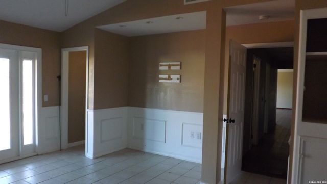 7430 Hidden Oak Trail, Live Oak, TX 78233