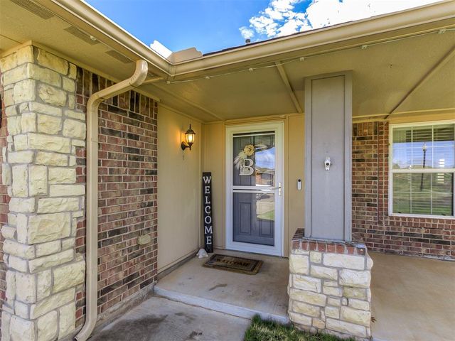 2336 Box Turtle Way, Midwest City, OK 73130