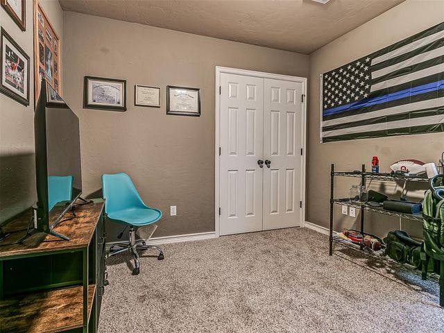 2336 Box Turtle Way, Midwest City, OK 73130