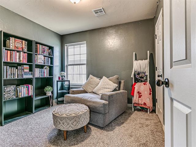 2336 Box Turtle Way, Midwest City, OK 73130