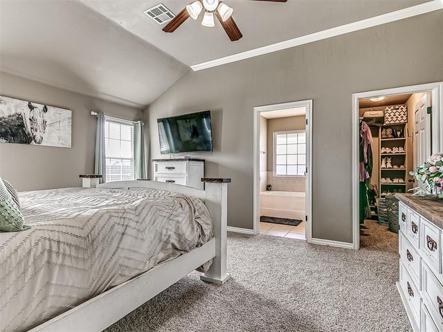 2336 Box Turtle Way, Midwest City, OK 73130