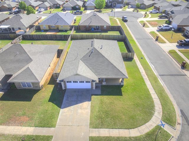 2336 Box Turtle Way, Midwest City, OK 73130