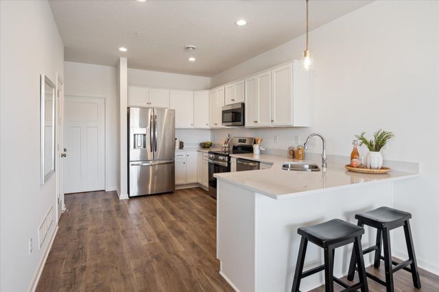6722 Jorgensen Avenue S, Cottage Grove, MN 55016
