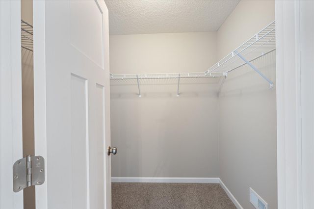 6722 Jorgensen Avenue S, Cottage Grove, MN 55016