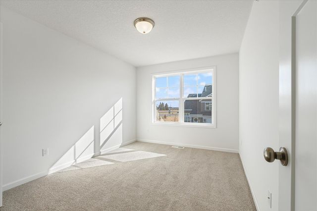 6722 Jorgensen Avenue S, Cottage Grove, MN 55016