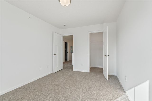 6722 Jorgensen Avenue S, Cottage Grove, MN 55016