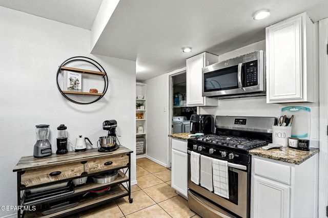3712 La Cuesta Drive, El Paso, TX 79936