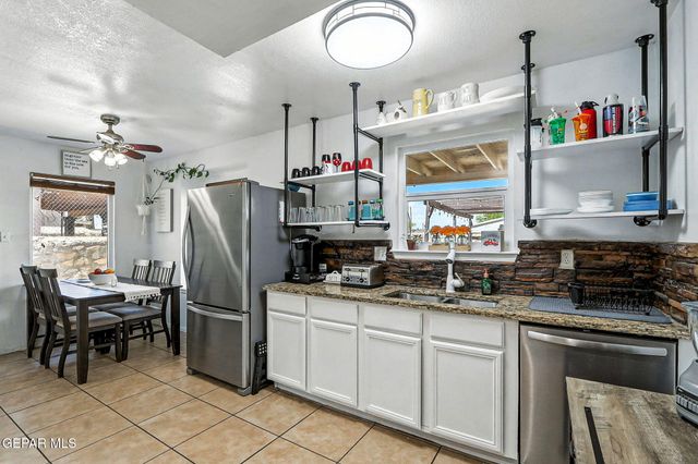 3712 La Cuesta Drive, El Paso, TX 79936