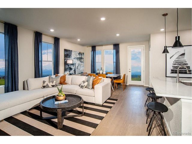 21568 E 61st Dr, Aurora, CO 80019