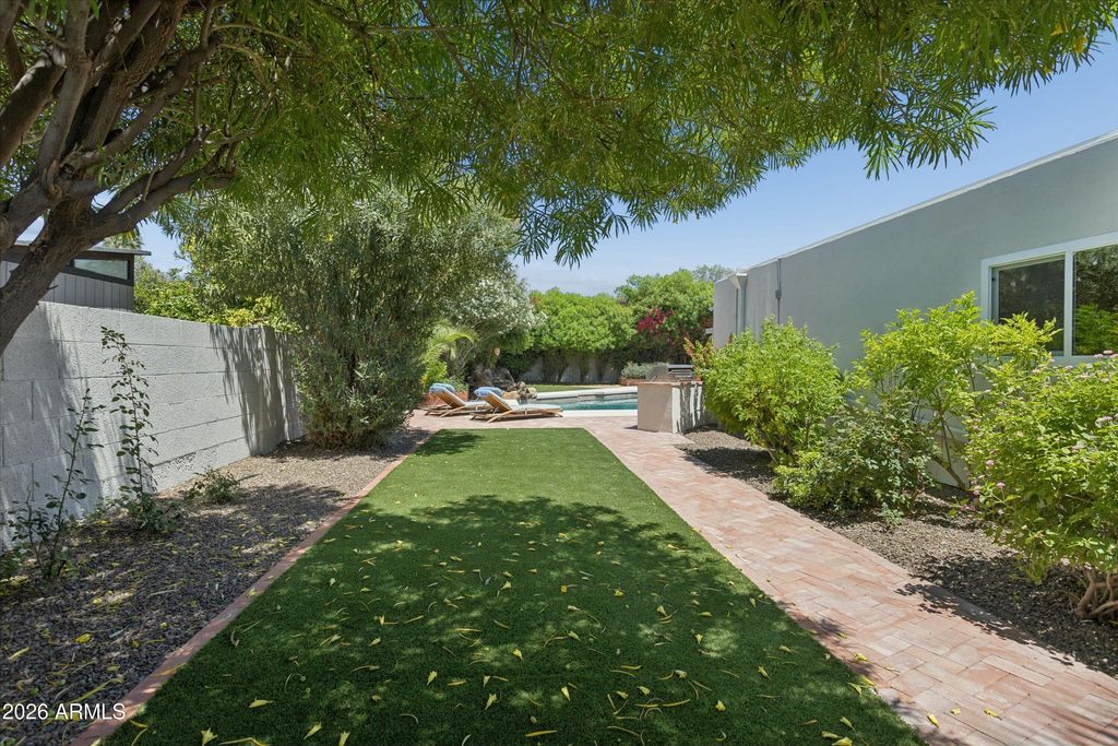 Image 71 of property listing at 8576 E Vía De Dorado --, Scottsdale, AZ 85258