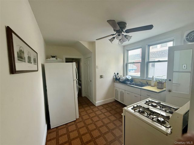 26 Rockland Place, New Rochelle, NY 10801