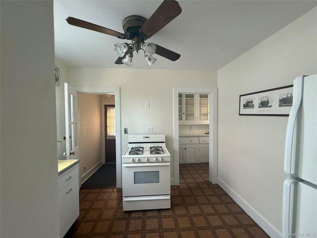 26 Rockland Place, New Rochelle, NY 10801