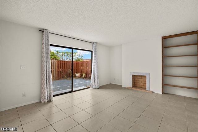1520 Park Meadows DR 1, Fort Myers, FL 33907