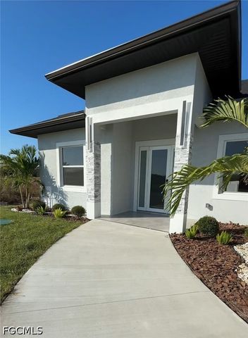 7020 Burma CIR, Labelle, FL 33935